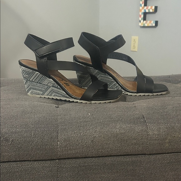 NWOT Blowfish - Picture 2 of 3